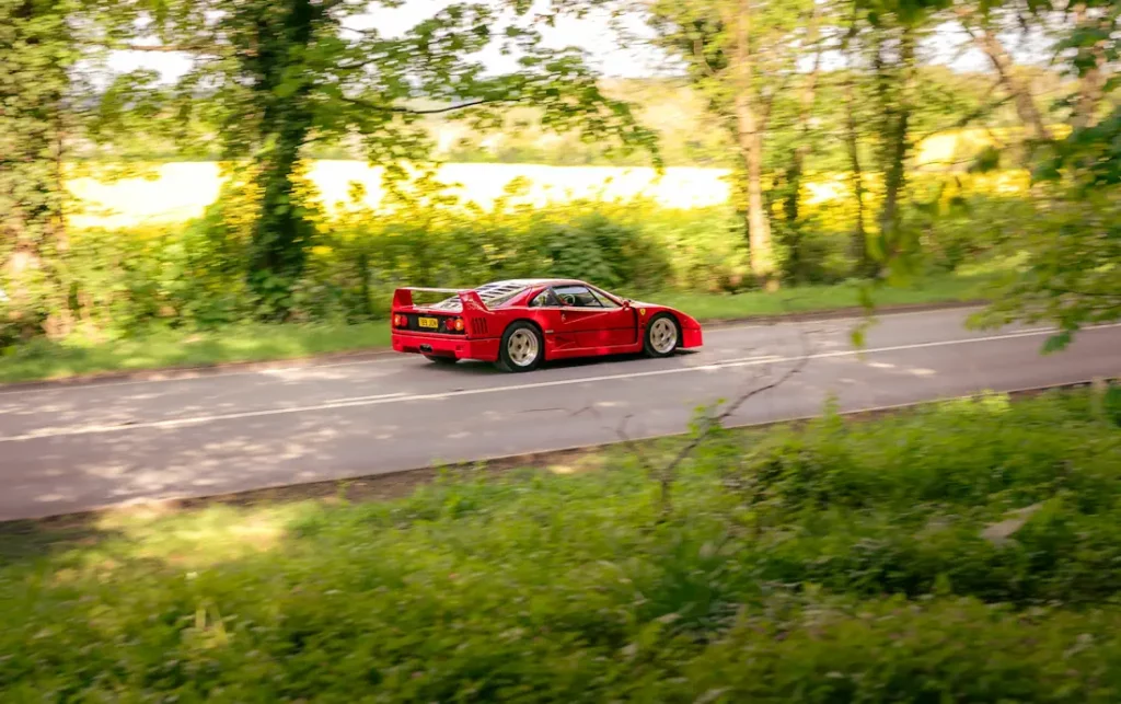 Ferrari 288 GTO auf der Strasse